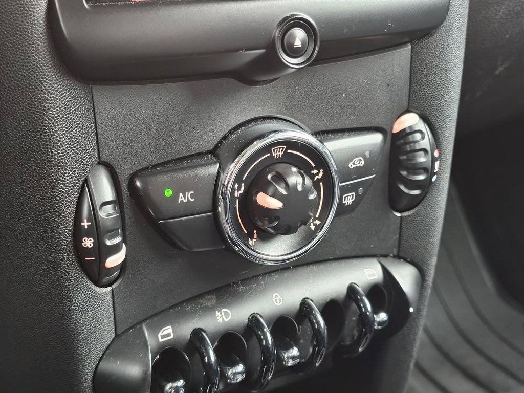 Used 2013 MINI Cooper S image 23