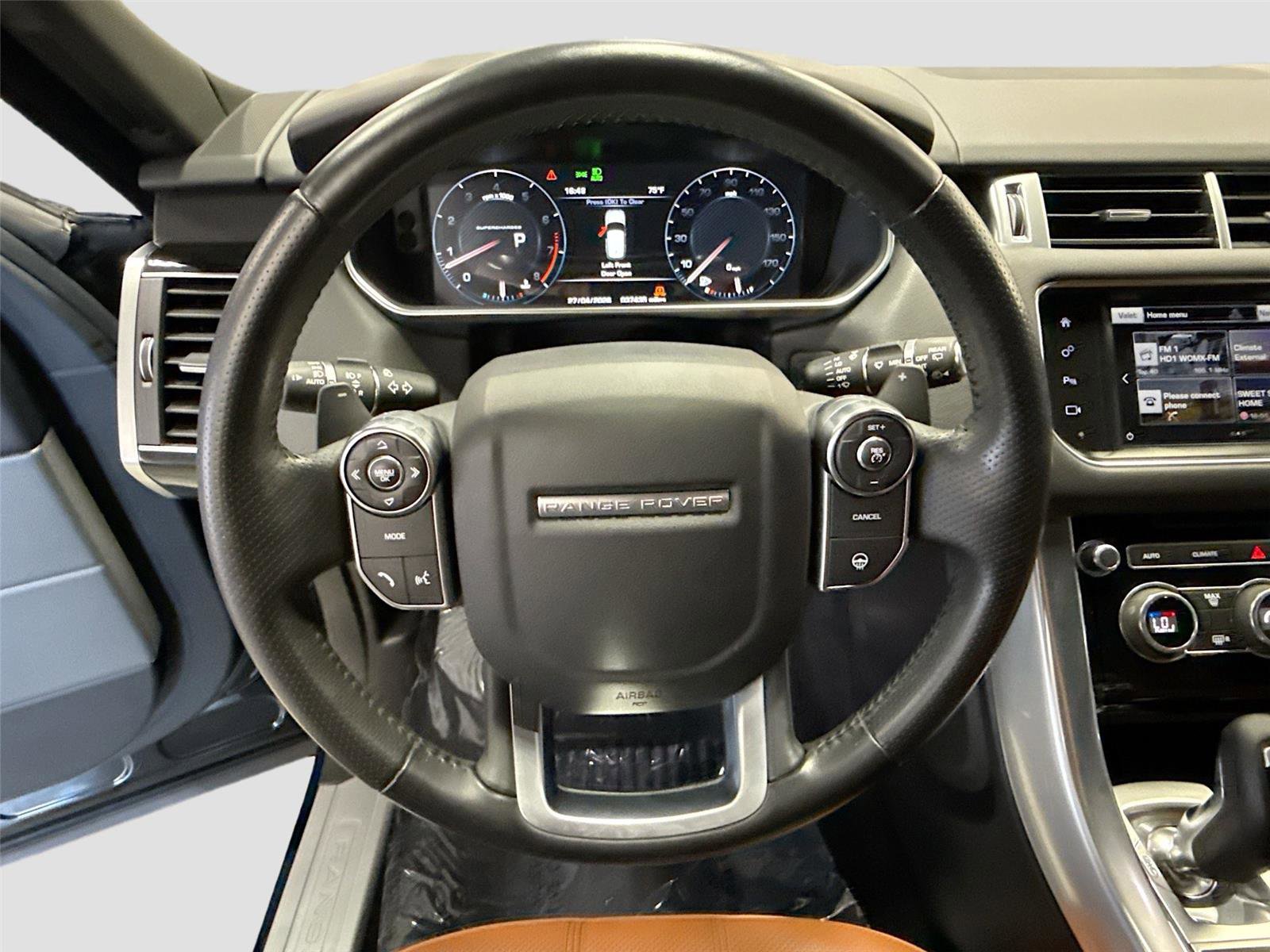 Used 2016 Land Rover Range Rover Sport Supercharged AWD/4WD image 11