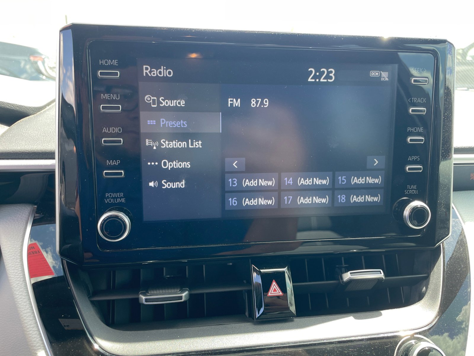 Used 2020 Toyota Corolla SE FWD image 21