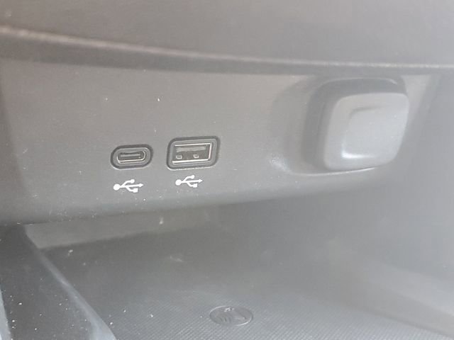 Certified 2025 Buick Envista Avenir image 29