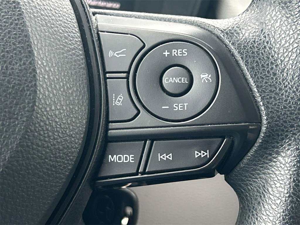 Used 2021 Toyota Corolla L image 22