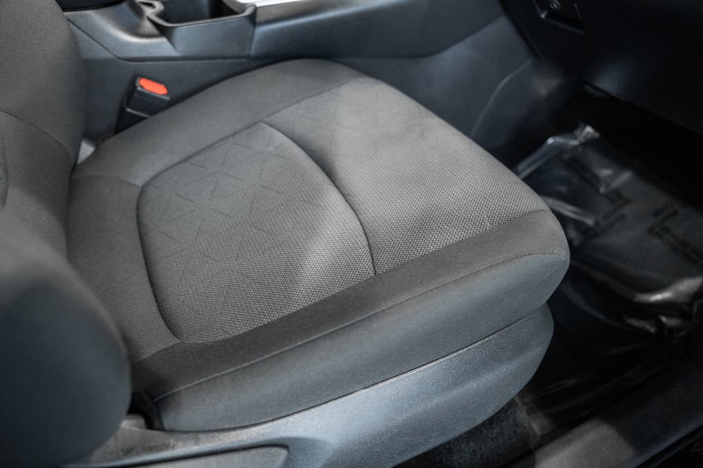 Used 2025 Toyota RAV4 XLE image 29