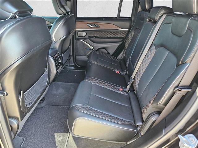 Used 2023 Jeep Grand Cherokee Summit w/ Luxury Tech Group V AWD/4WD image 20