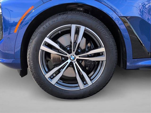 Used 2025 BMW X7 M60i image 27