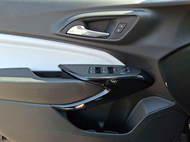 New 2026 Chevrolet Trax LT w/ LT Convenience Package FWD image 9