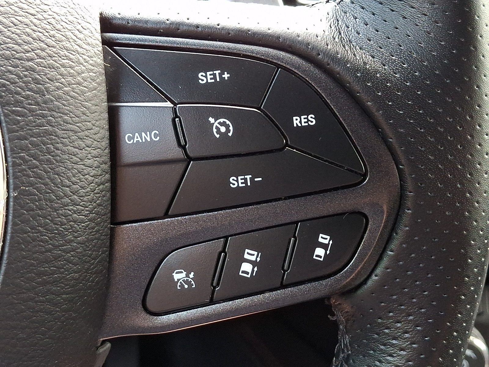 Certified 2026 Dodge Durango GT w/ Tow 'N Go Package AWD/4WD image 23