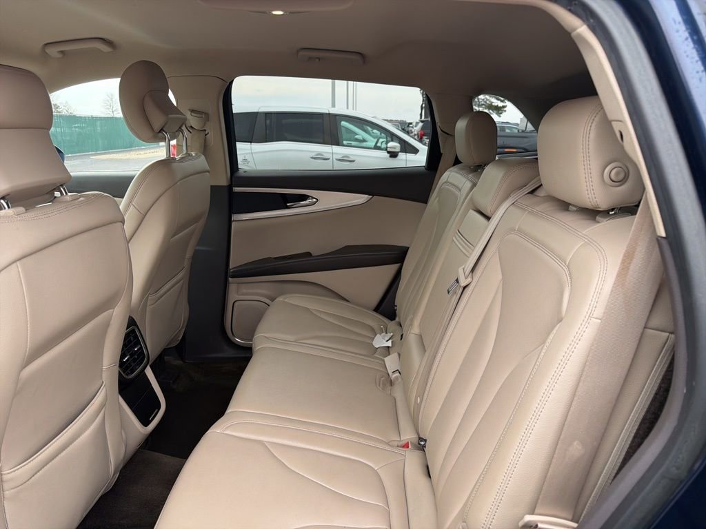 Used 2017 Lincoln MKX Premiere image 14