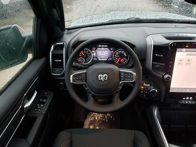New 2026 RAM 1500 Big Horn AWD/4WD image 9