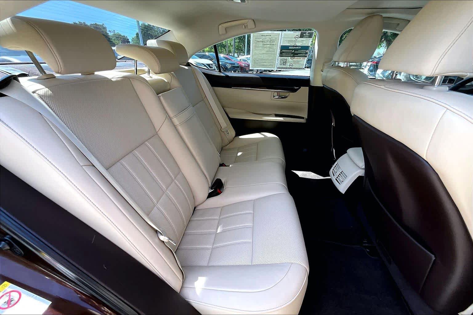 Used 2017 Lexus ES 350 w/ Luxury Package FWD image 20