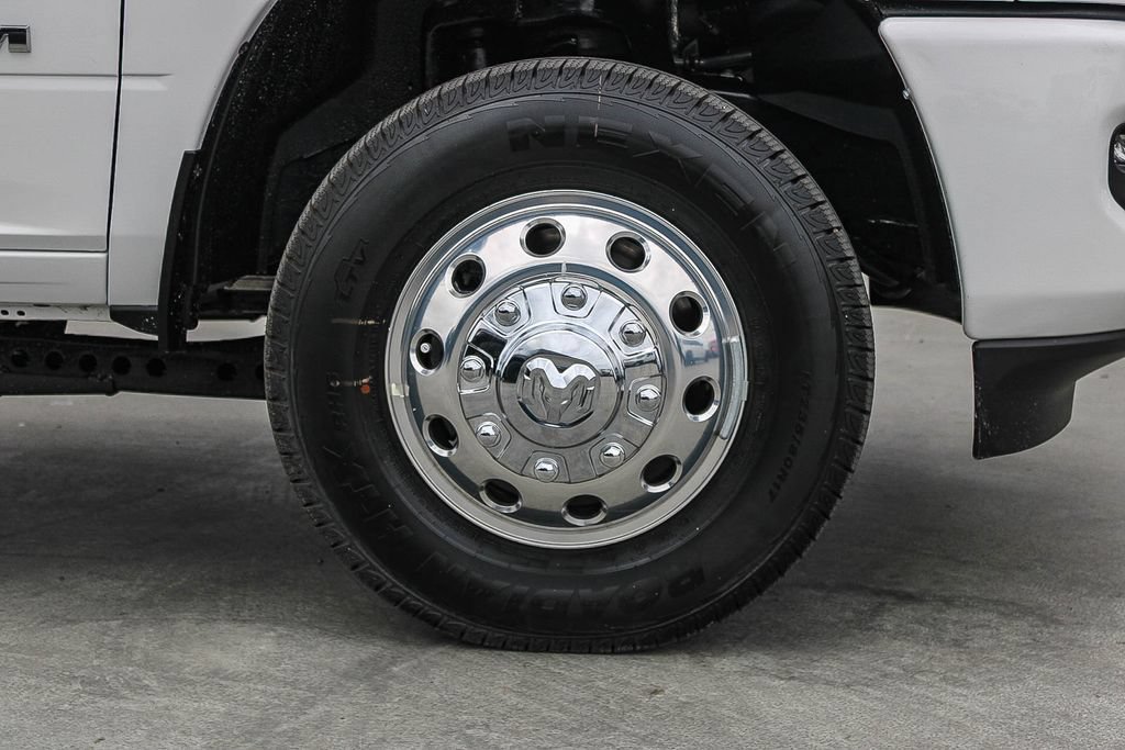 New 2026 RAM 3500 Big Horn AWD/4WD image 11