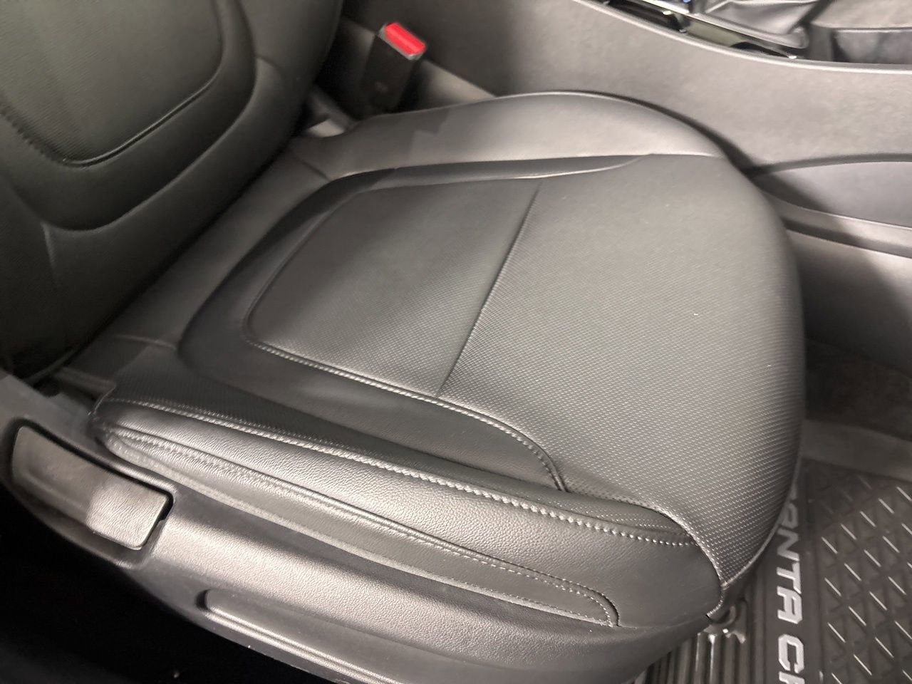 Used 2025 Hyundai Santa Cruz SEL image 25