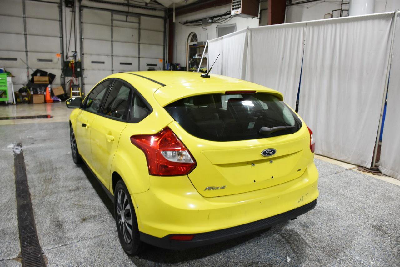 Used 2012 Ford Focus SE FWD image 4