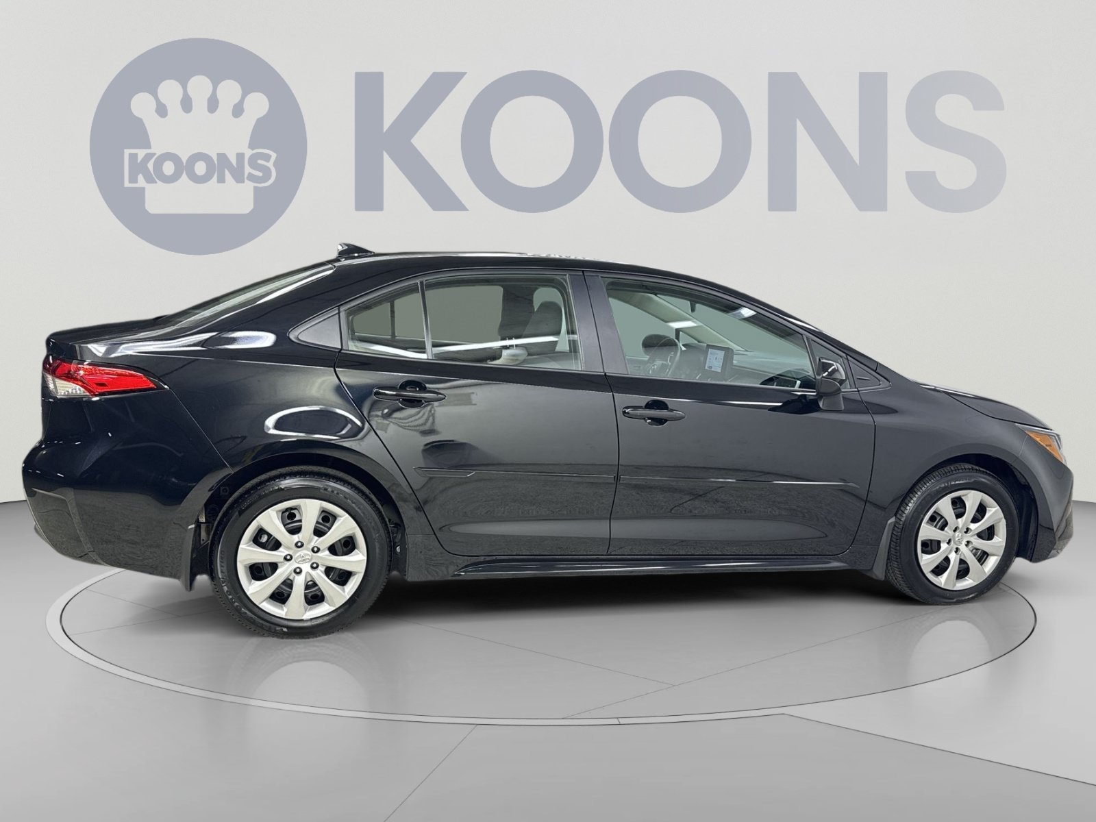 Used 2025 Toyota Corolla LE w/ Convenience Package FWD image 21