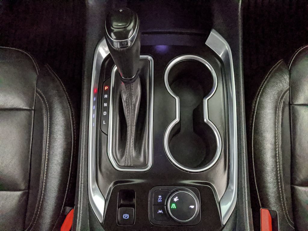 Used 2020 Chevrolet Traverse RS w/ LPO, Floor Liner Package FWD image 9