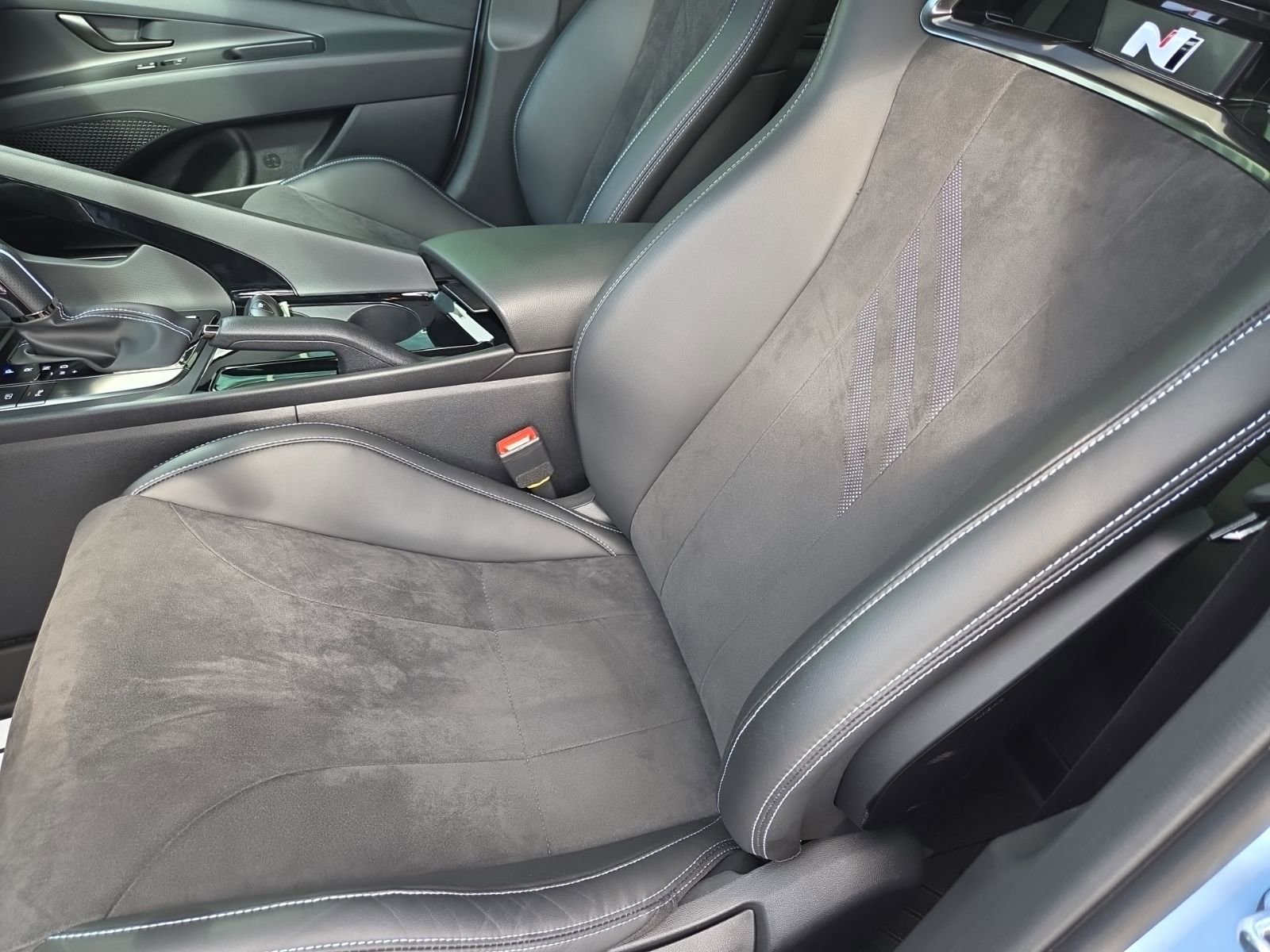 Used 2025 Hyundai Elantra N FWD image 20