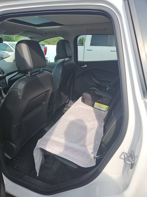Used 2017 Ford Escape Titanium w/ Equipment Group 301A AWD/4WD image 11