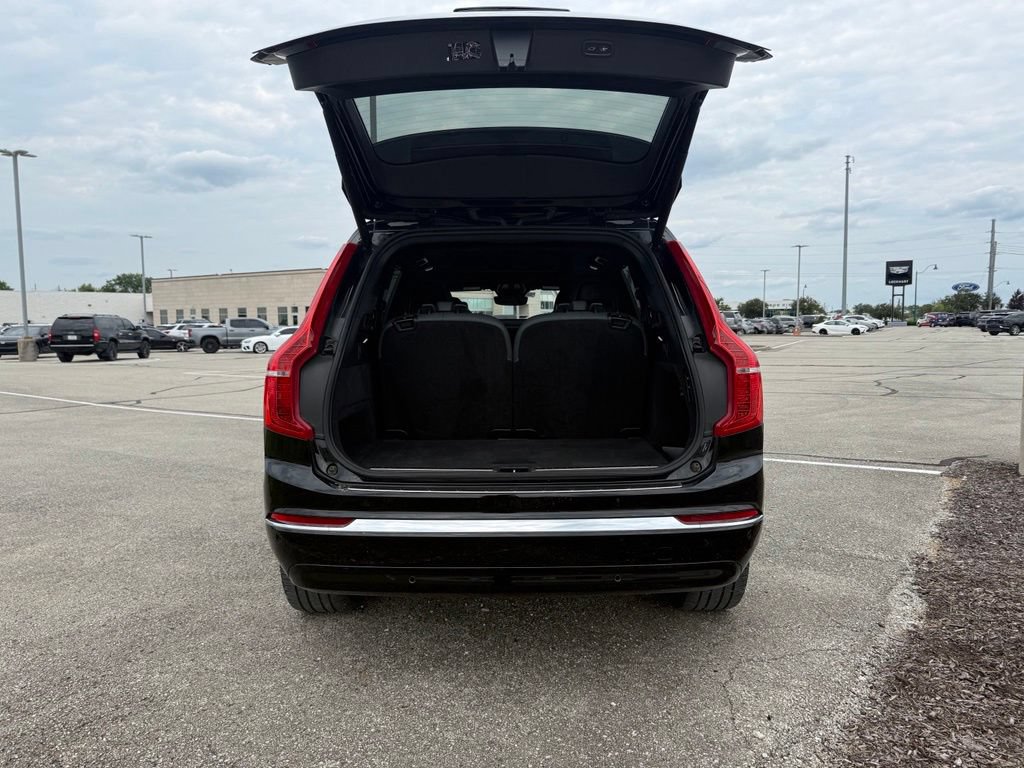 Used 2023 Volvo XC90 B6 Ultimate AWD/4WD image 13