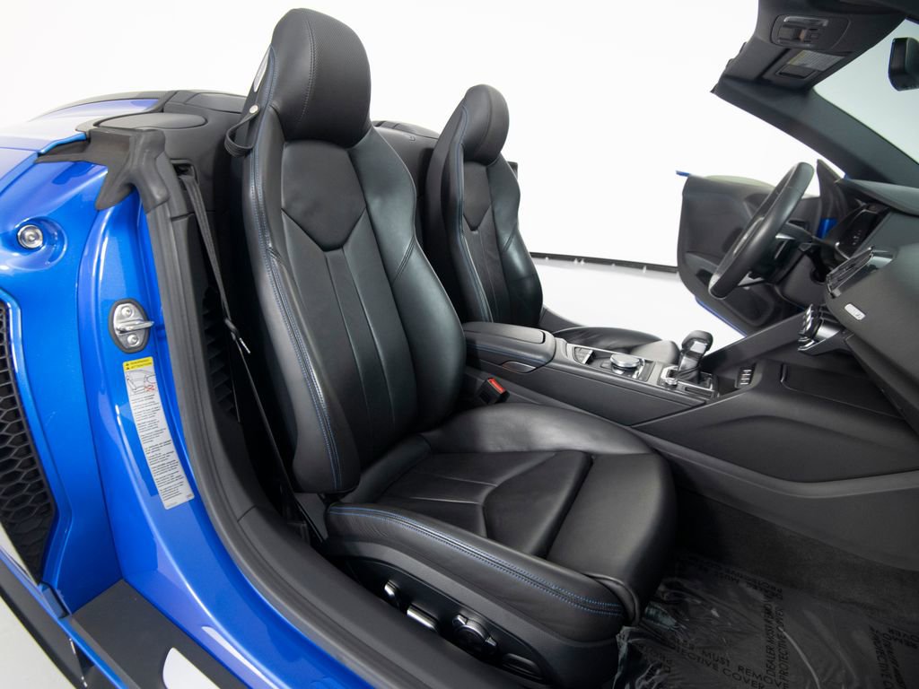 Used 2021 Audi R8 V10 w/ Premium Package RWD image 33