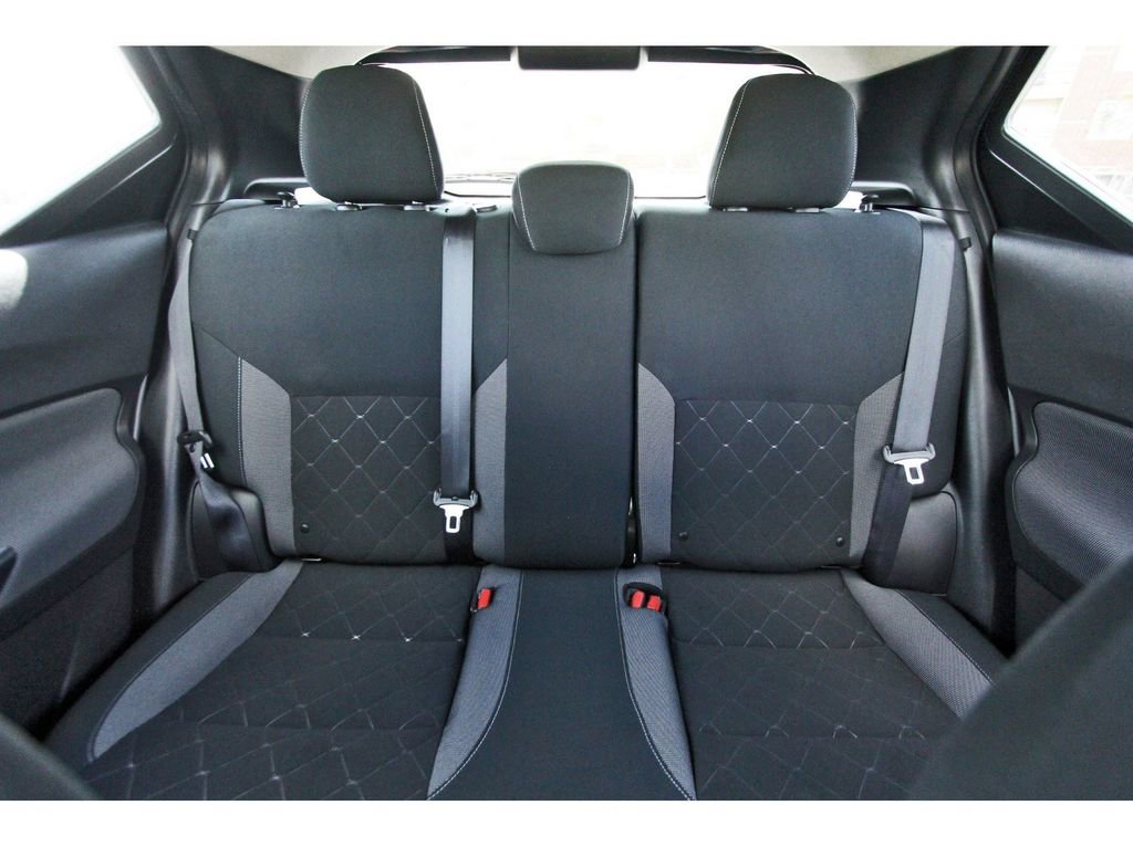 Used 2019 Nissan Kicks S image 16