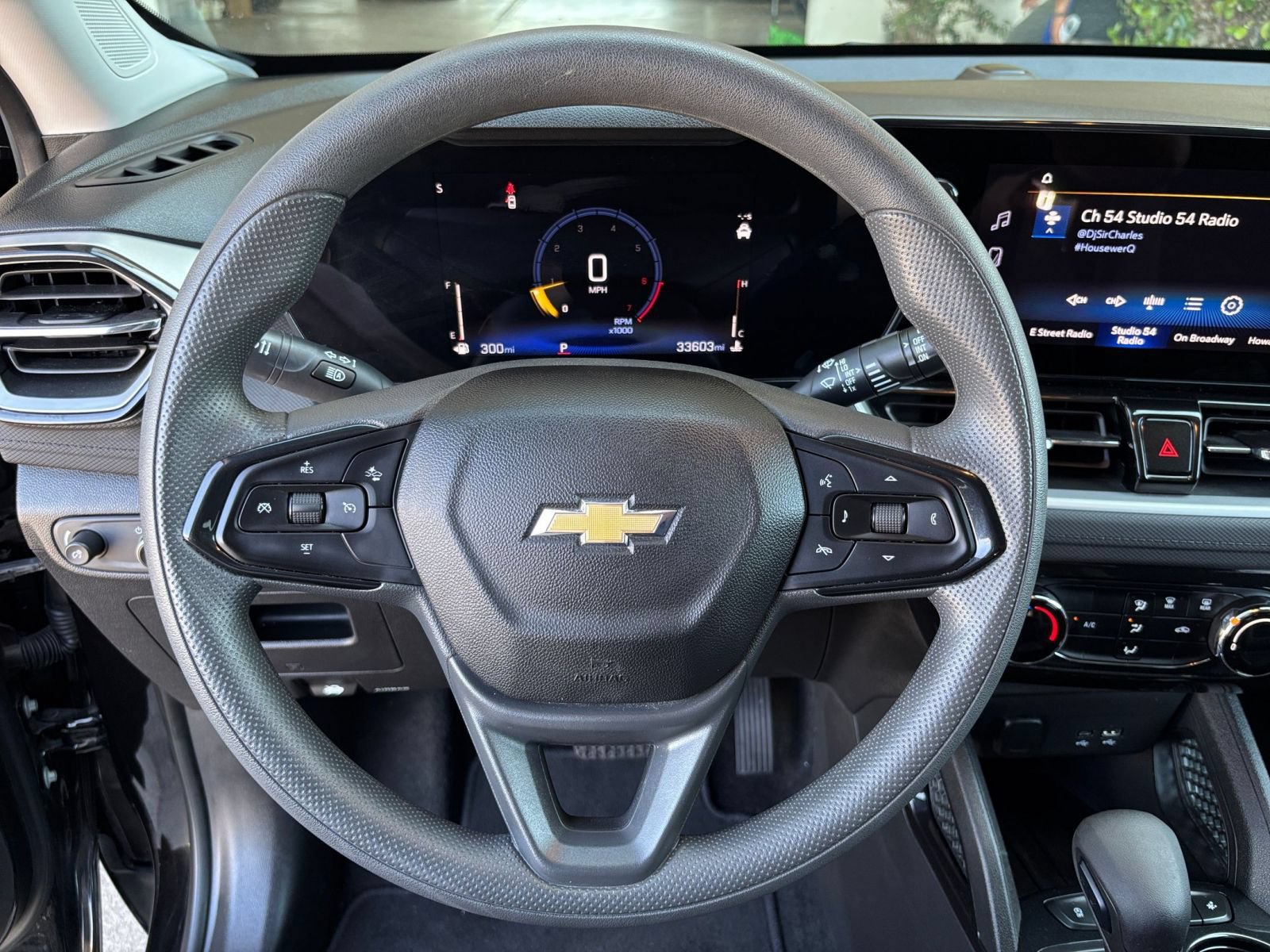 Used 2025 Chevrolet TrailBlazer LT FWD image 26