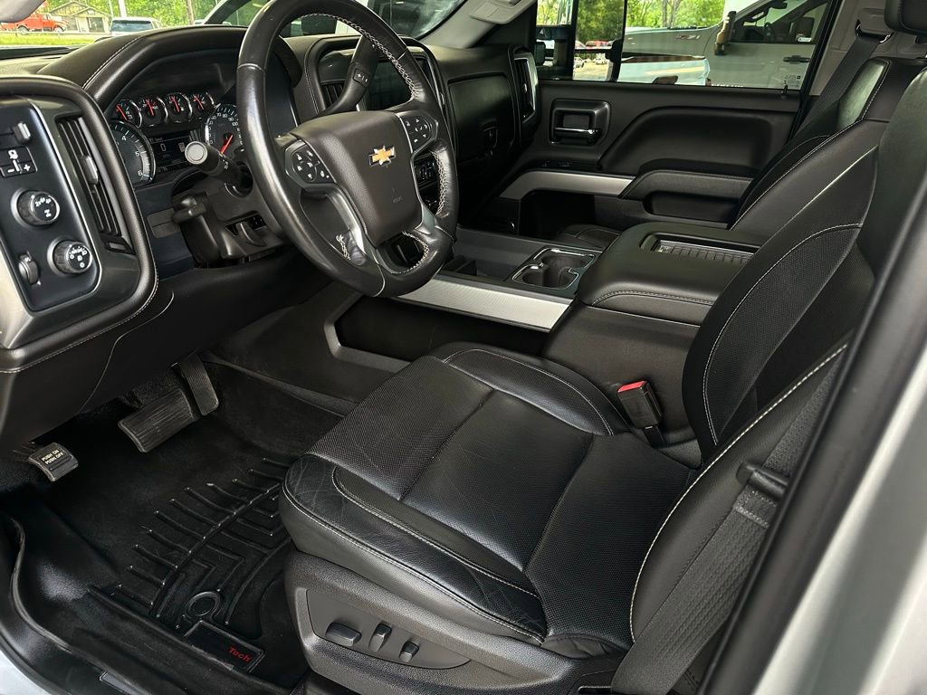 Used 2019 Chevrolet Silverado 3500 LTZ w/ LTZ Plus Package AWD/4WD image 10