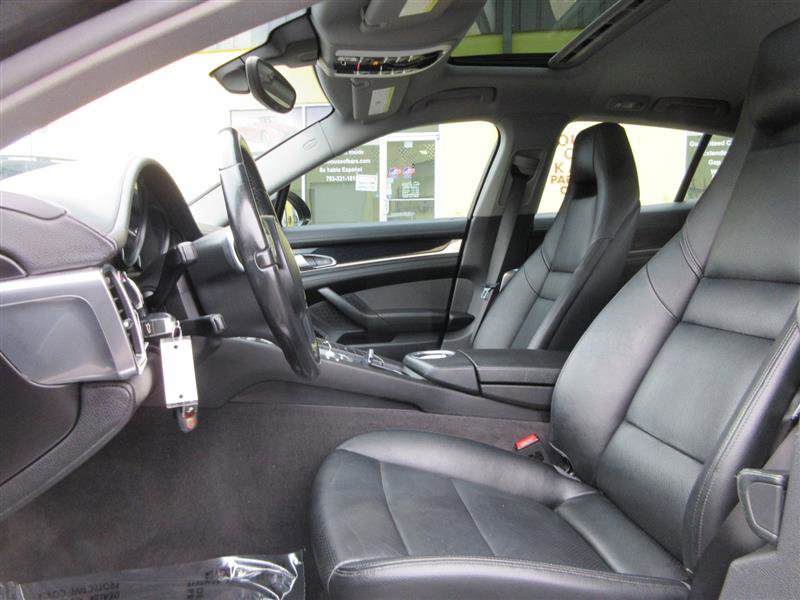 Used 2016 Porsche Panamera 4 image 25