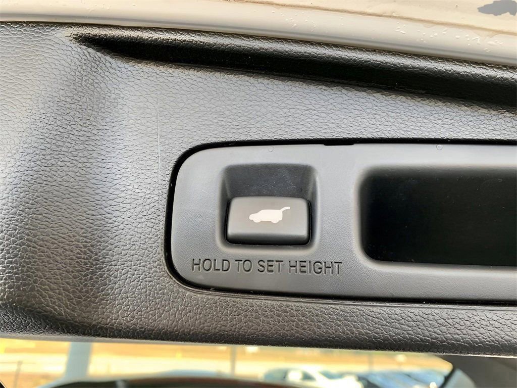 Used 2022 Honda CR-V Touring image 24