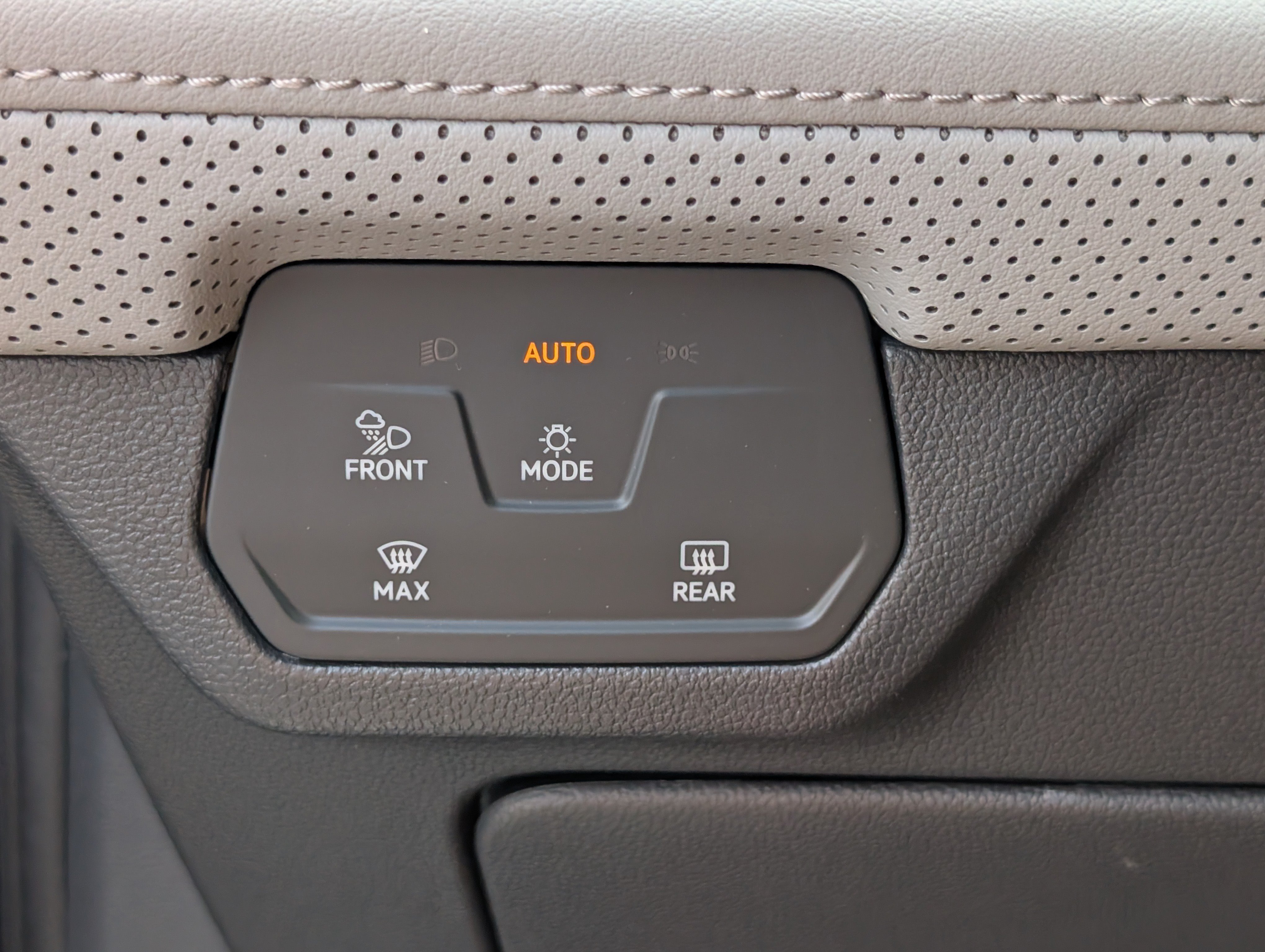 New 2026 Volkswagen Atlas Peak Edition AWD/4WD image 21