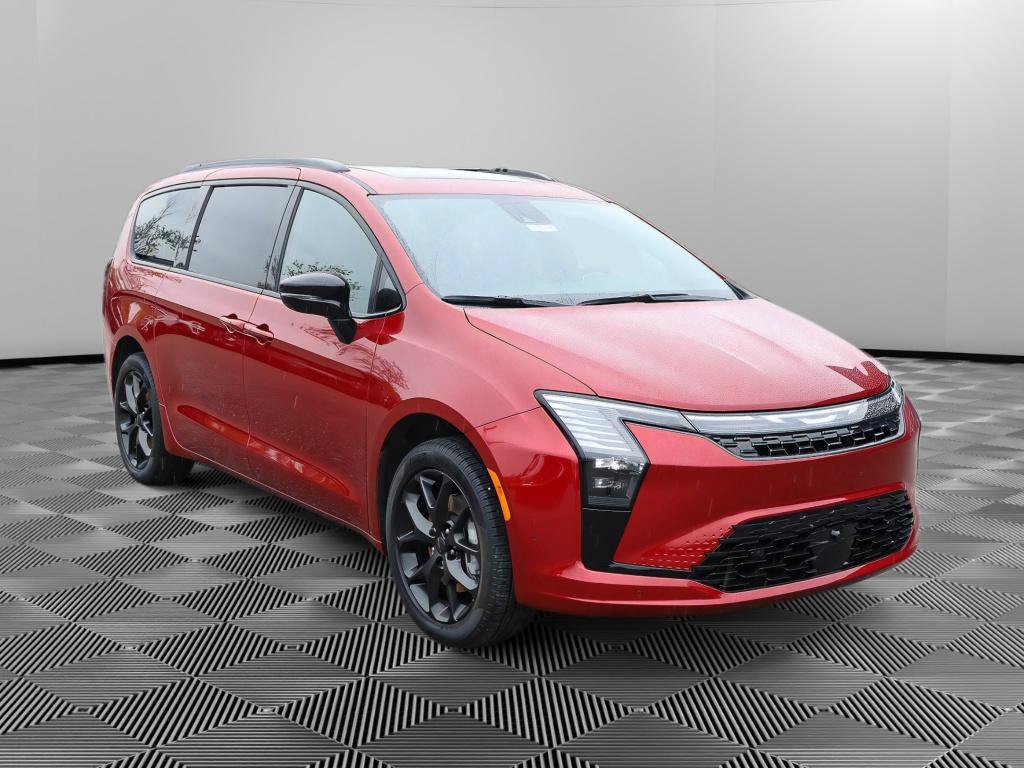 New 2027 Chrysler Pacifica Limited w/ S Appearance Package AWD/4WD image 9