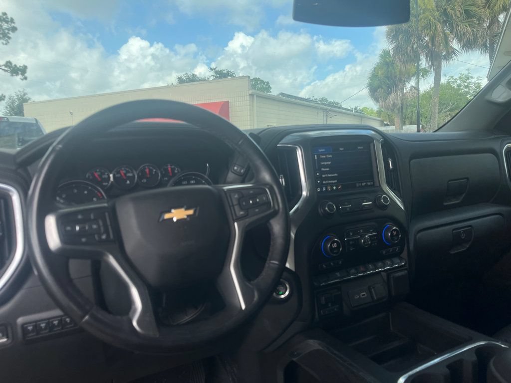 Used 2021 Chevrolet Silverado 3500 LTZ w/ LTZ Convenience Package AWD/4WD image 15