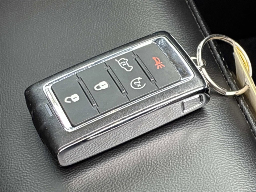 Used 2023 Jeep Grand Cherokee 4WD 4xe image 9