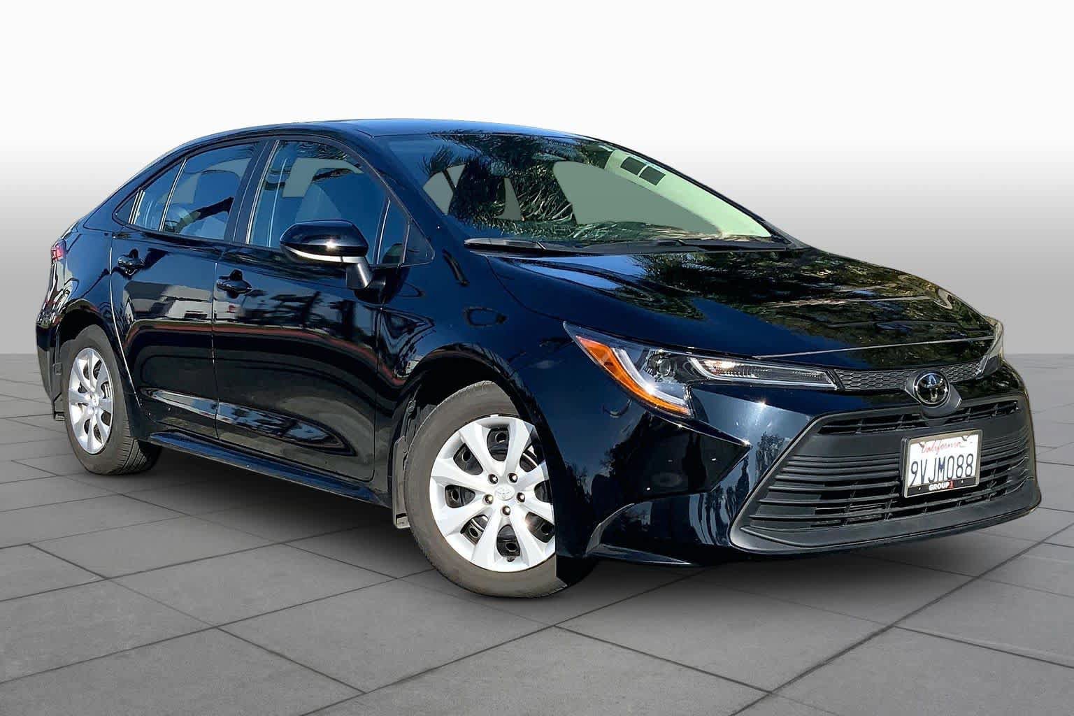 Certified 2025 Toyota Corolla LE image 2