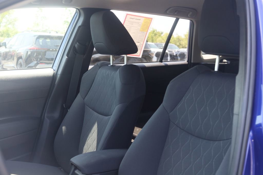 Used 2023 Toyota Corolla Cross LE AWD/4WD image 16
