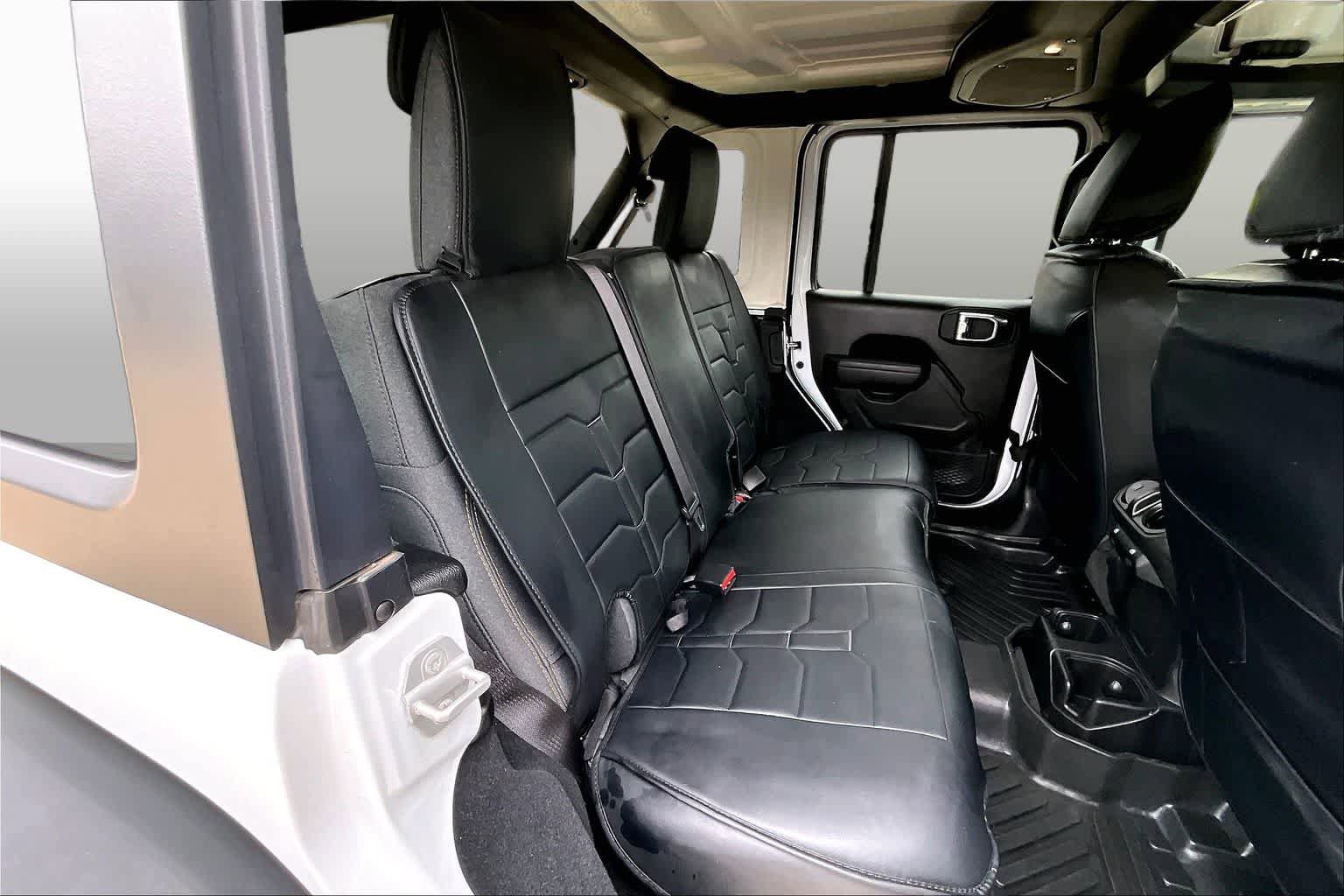 Used 2025 Jeep Wrangler Unlimited Sport AWD/4WD image 18