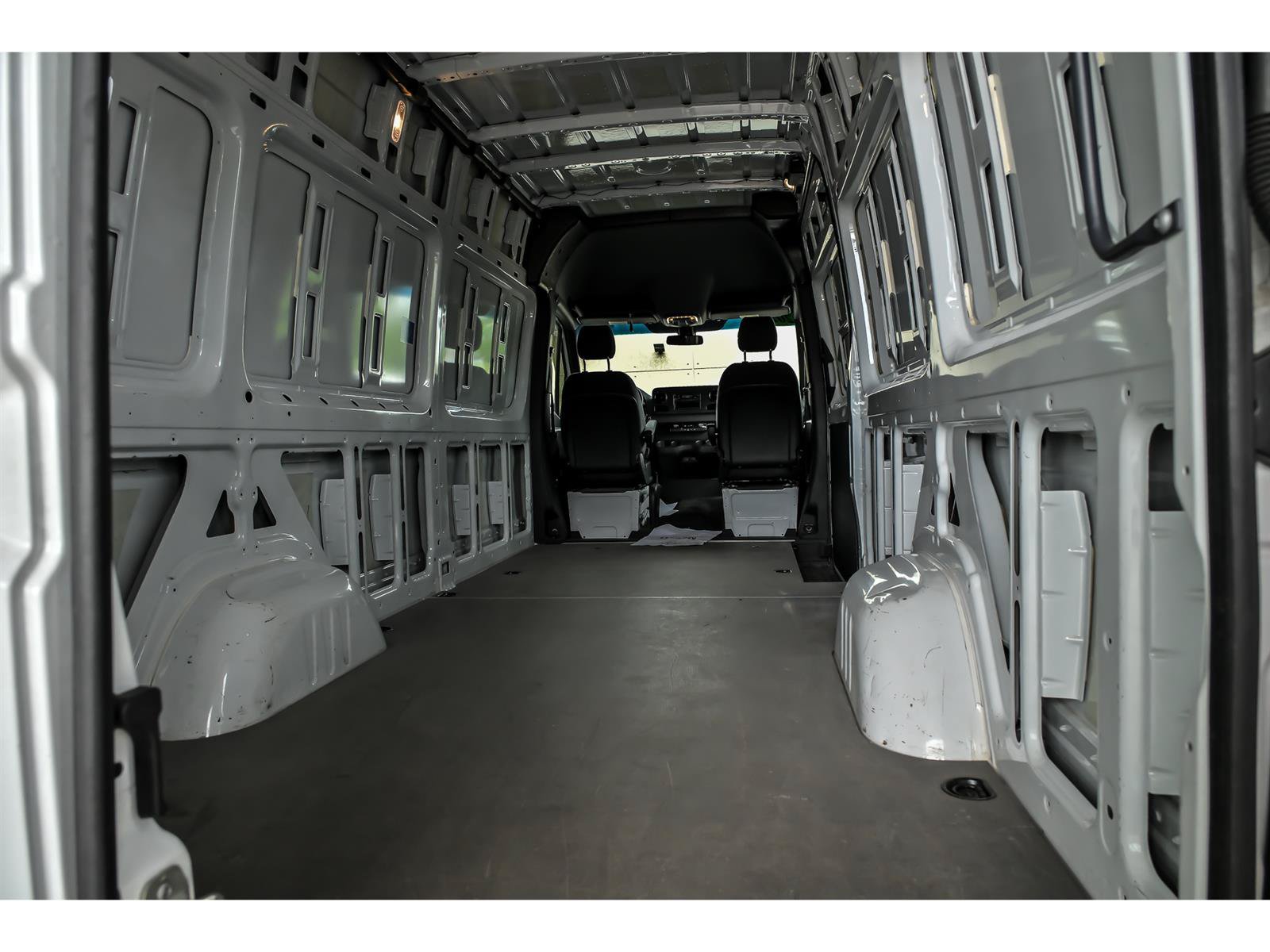 Used 2023 Mercedes-Benz Sprinter 2500 image 6