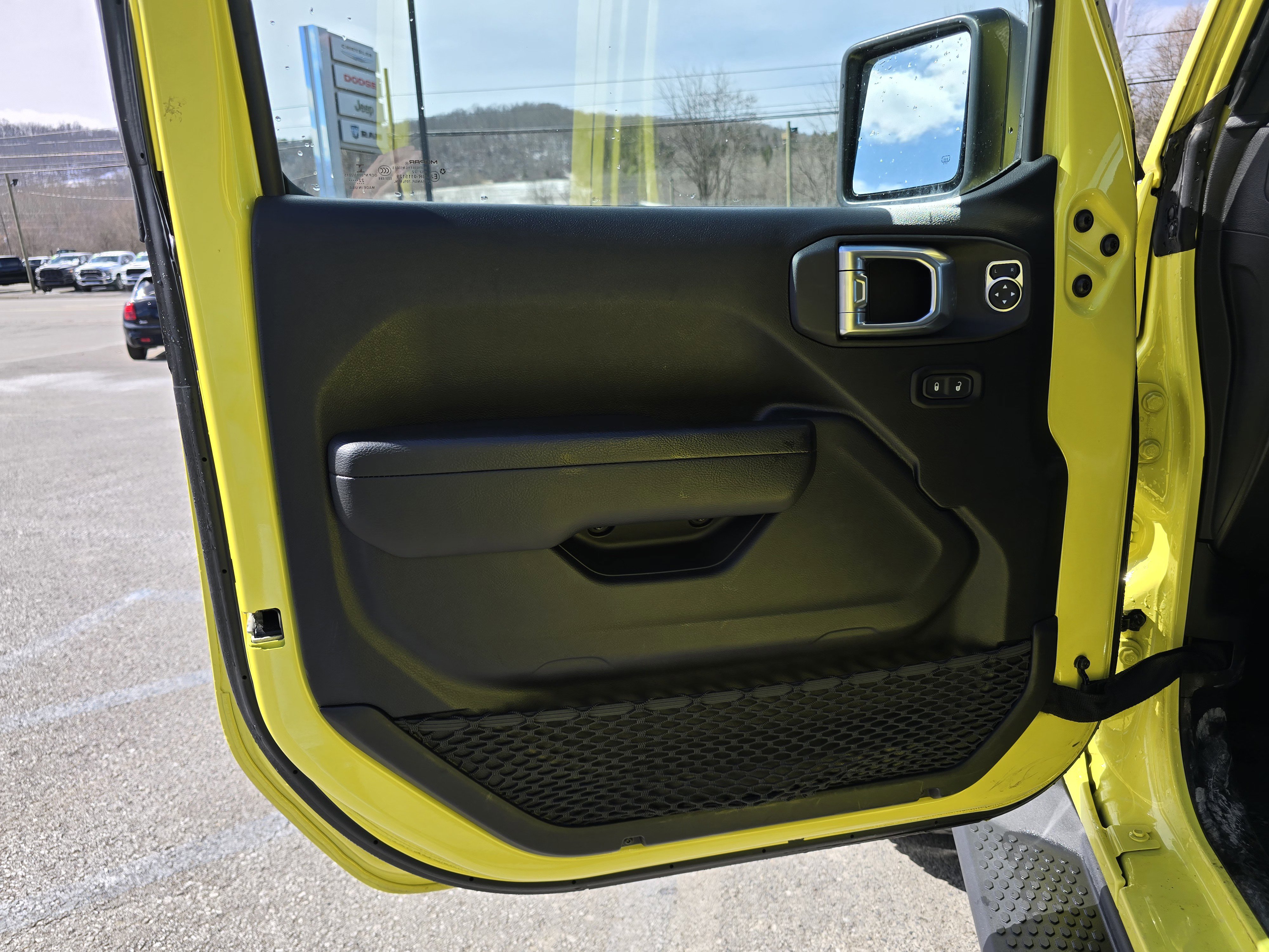 Used 2022 Jeep Wrangler Unlimited Sport image 17