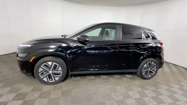 Used 2023 Hyundai Kona SE FWD image 8