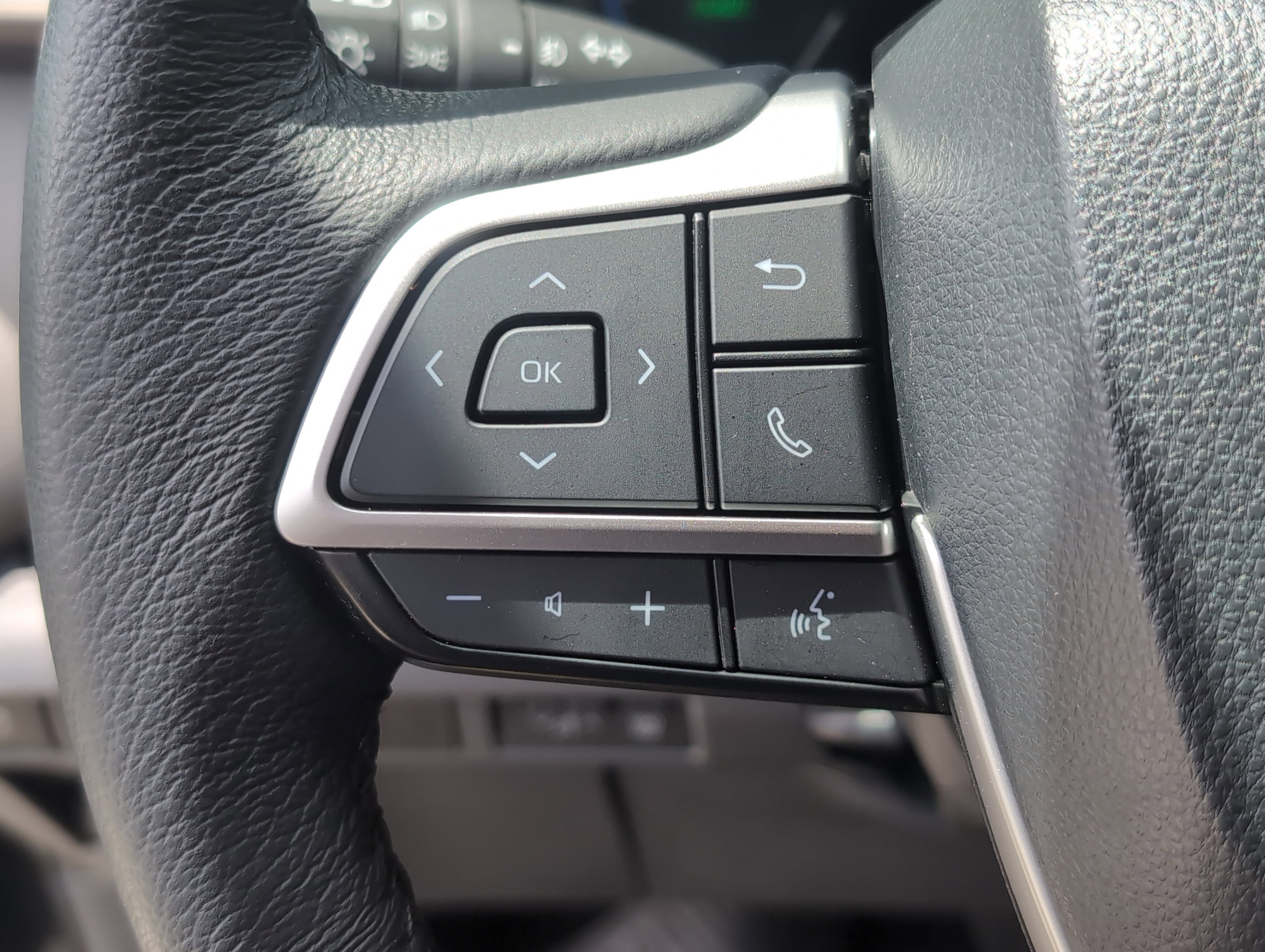 Certified 2023 Toyota Sienna XLE FWD image 19