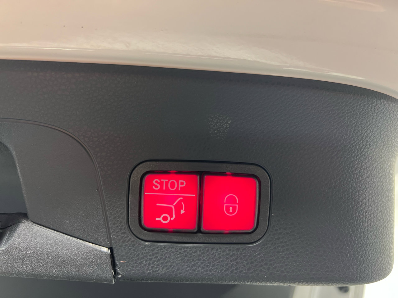 Used 2021 Mercedes-Benz GLC 300 4MATIC Coupe image 32