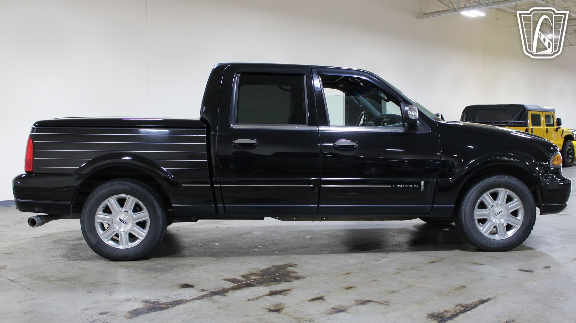 Used 2002 Lincoln Blackwood RWD image 35