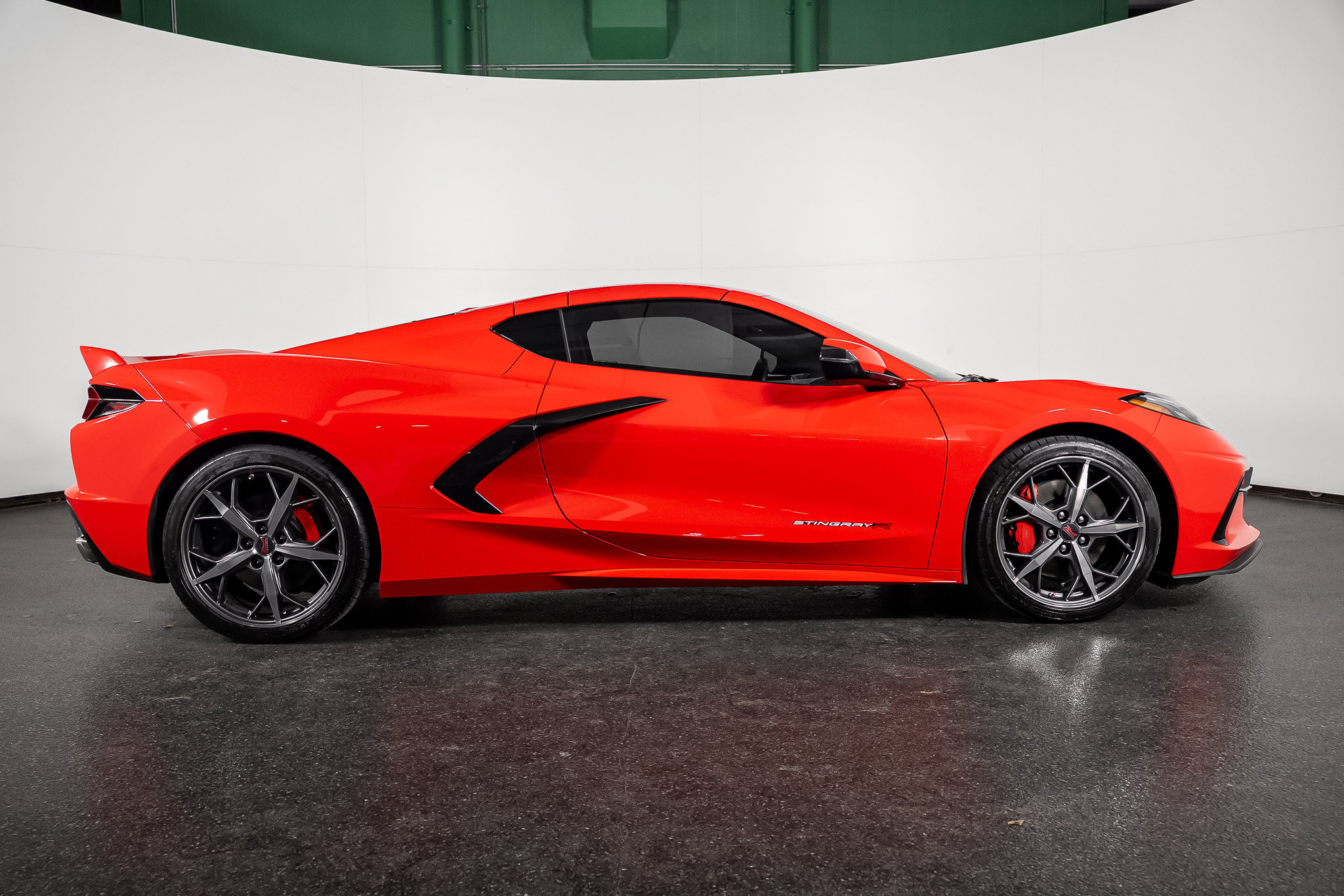 Used 2022 Chevrolet Corvette Stingray Premium Cpe w/ Z51 Performance Package RWD image 32