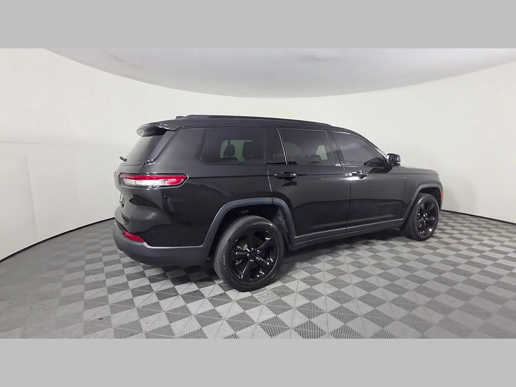 Used 2022 Jeep Grand Cherokee L Laredo RWD image 39