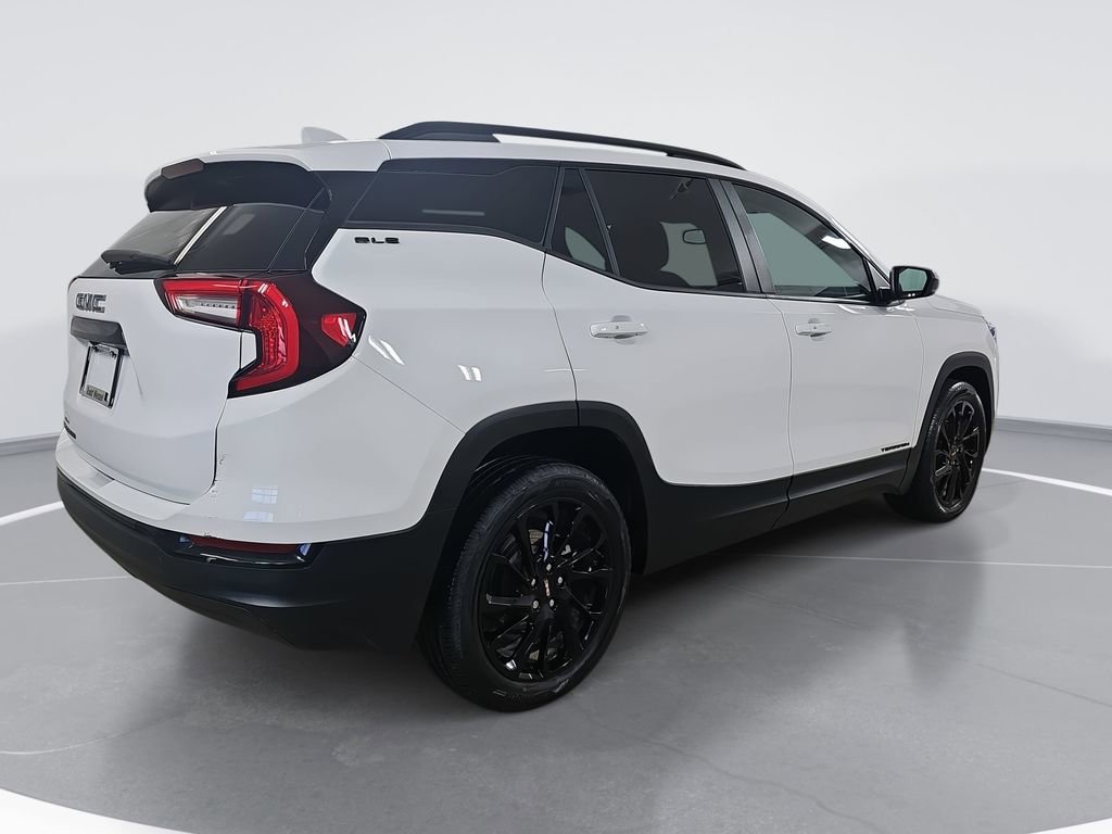 Certified 2023 GMC Terrain SLE w/ Driver Convenience Package image 3