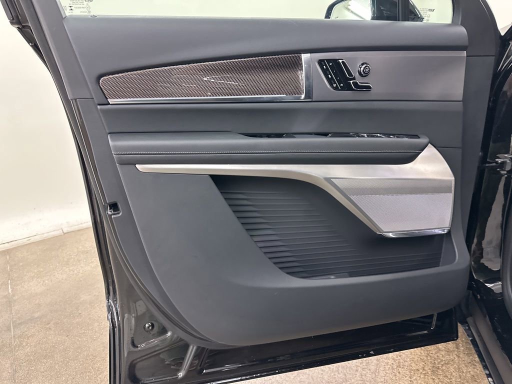 New 2026 Cadillac Vistiq Sport image 31