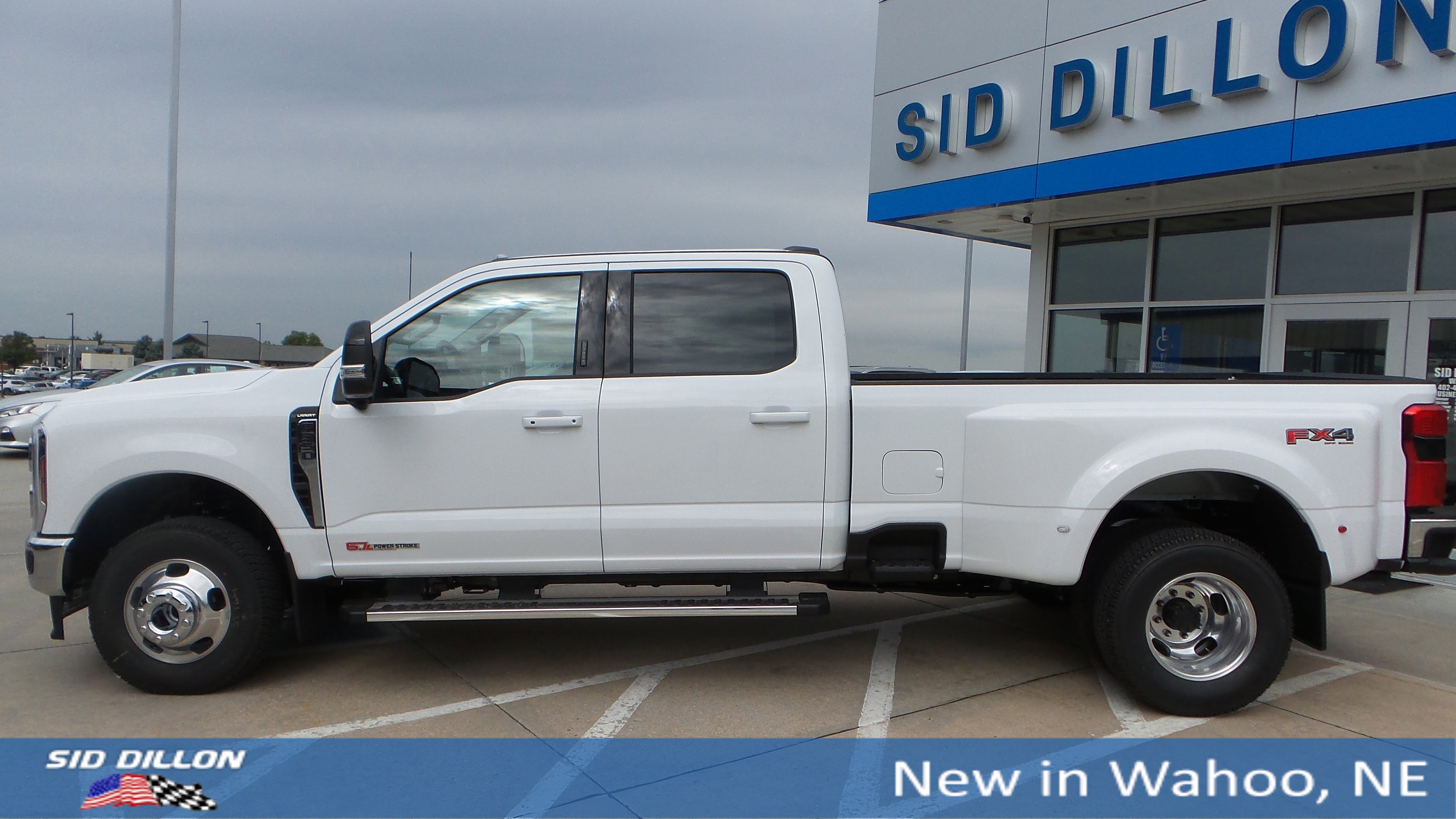 New 2026 Ford F350 4x4 Crew Cab DRW Super Duty image 2