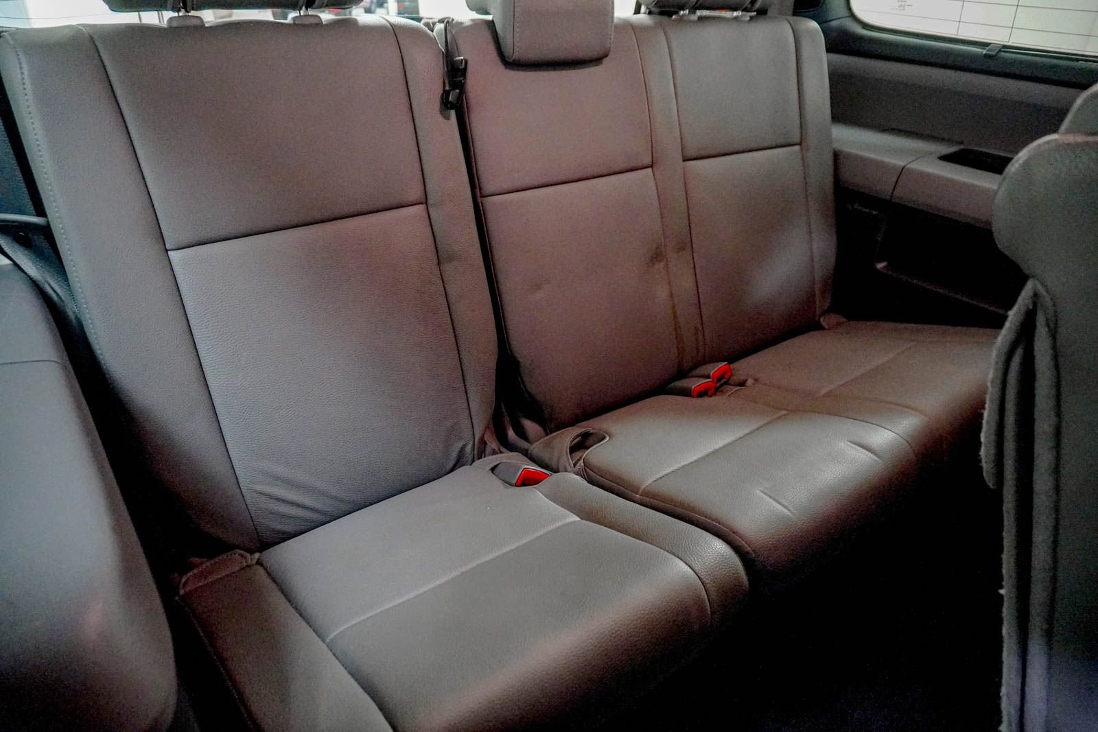 Used 2014 Toyota Sequoia Limited AWD/4WD image 38