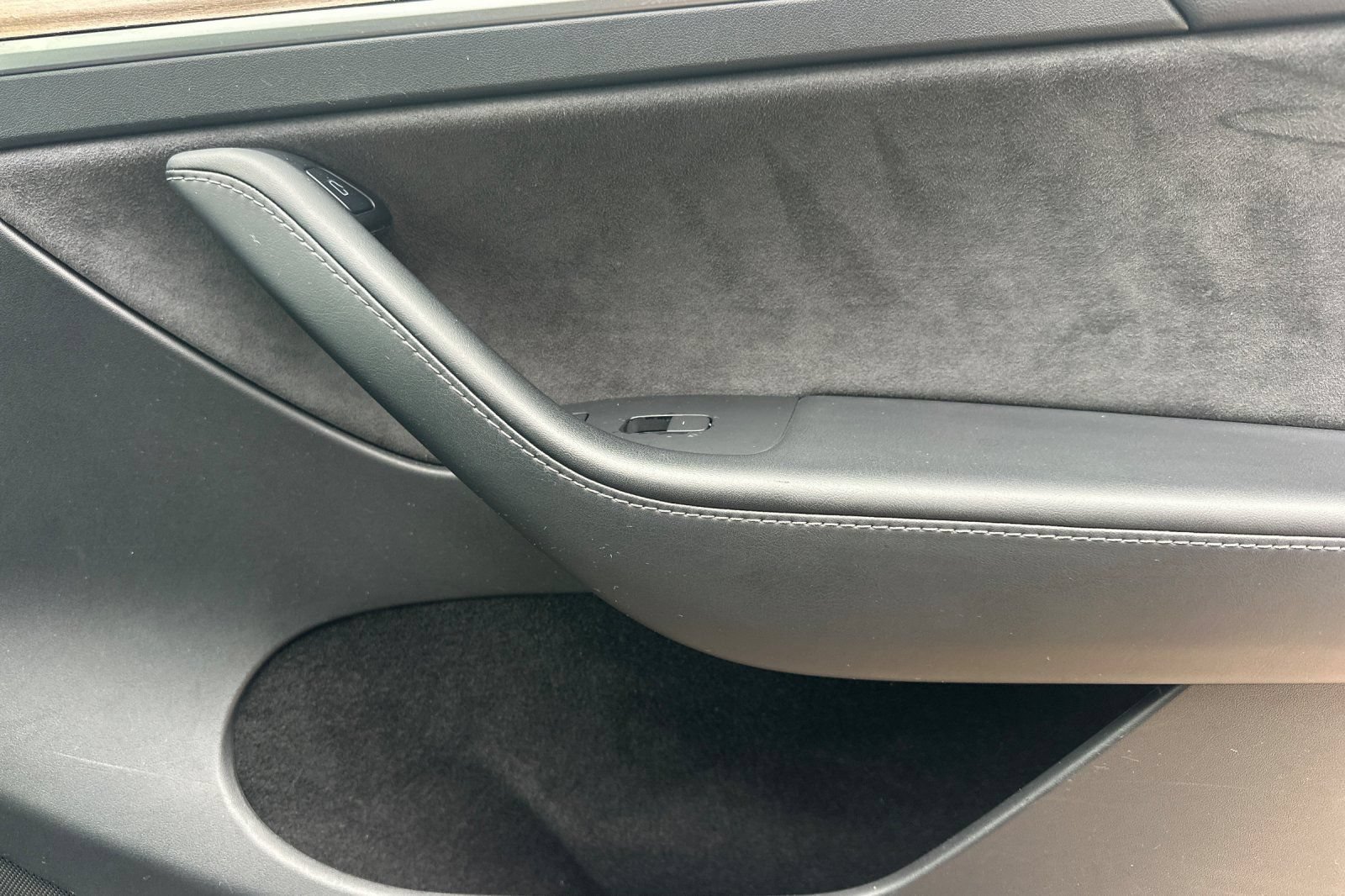 Used 2022 Tesla Model Y Long Range AWD/4WD image 20