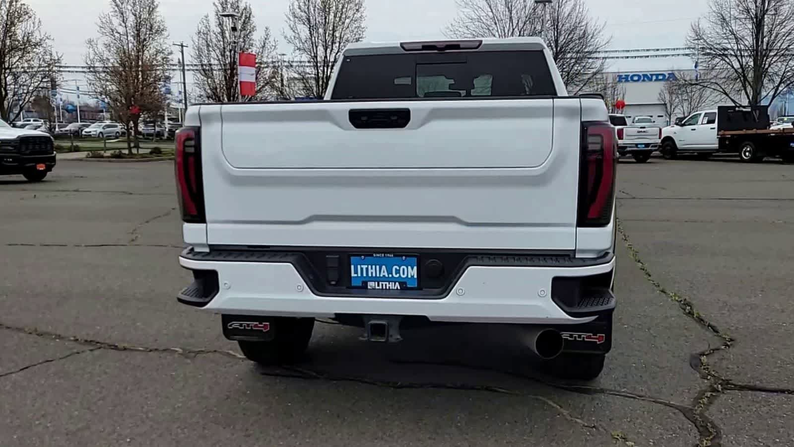 Used 2024 GMC Sierra 2500 AT4 w/ AT4 Preferred Package image 7