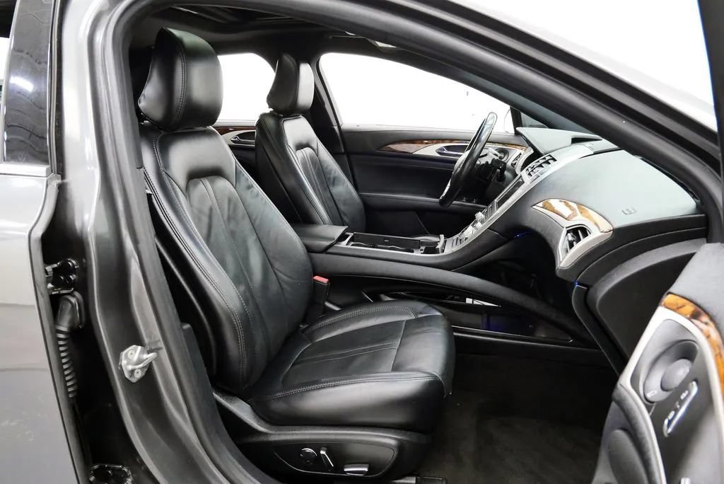 Used 2020 Lincoln MKZ Reserve w/ Elements Package FWD image 16