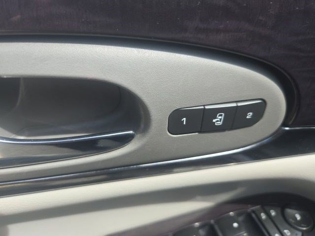 Used 2016 Buick Enclave Premium AWD/4WD image 8